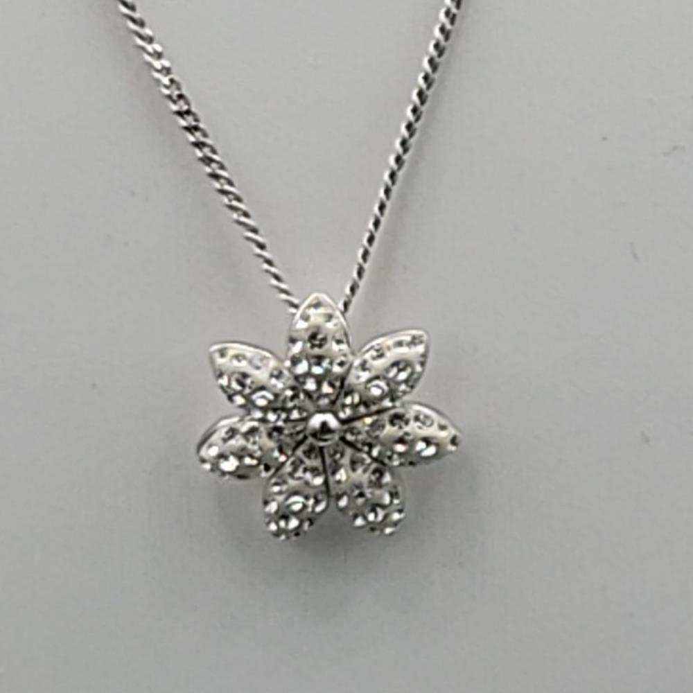 Swarovski Crystal Flower Pendant Necklace Silver Tone Rhodium Plated Cottagecore